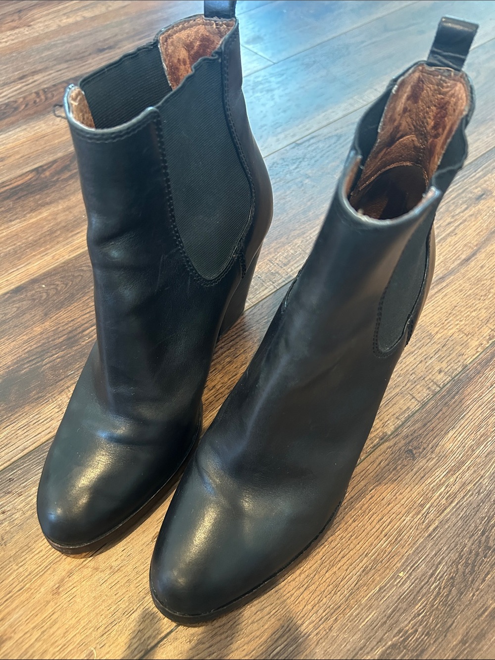 Frye Tate Leather Women's Ankle Boots - Classic Chelsea Heel, Black Size 9M